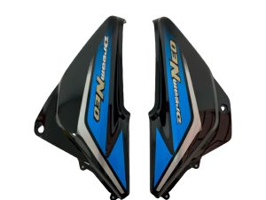 TAPA LATERAL DREAM NEO-110 1A SERIE NEGRO STICKER AZUL (PAR) FG-K23A-006