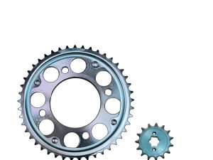 KIT PIÑON DEL/TRAS OOH CROMADO CB-190R 45T/14T FOR 428 ACERO (1045)