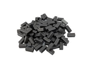 CUÑA CIGUENAL DERECHO (RH) DISCOVER-135/125ST/150ST/PULSAR-200/PLATINO 4S/5S (C/U X 100 UND)